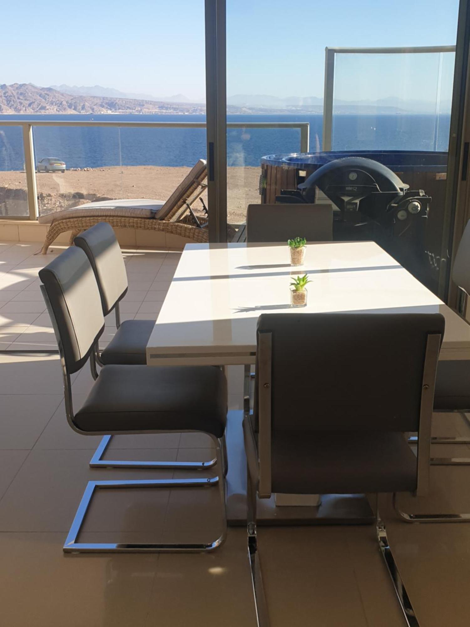 Top-Luxury Exclusive Аpt With Jacuzzi In Front Of The Sea Eilat Exterior foto